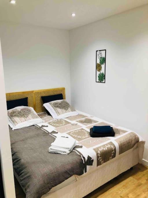 Maisonnette Avec Terrasse Argences المظهر الخارجي الصورة