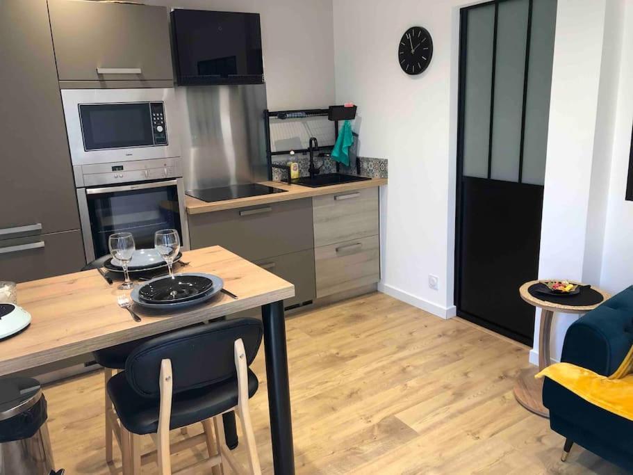Maisonnette Avec Terrasse Argences المظهر الخارجي الصورة