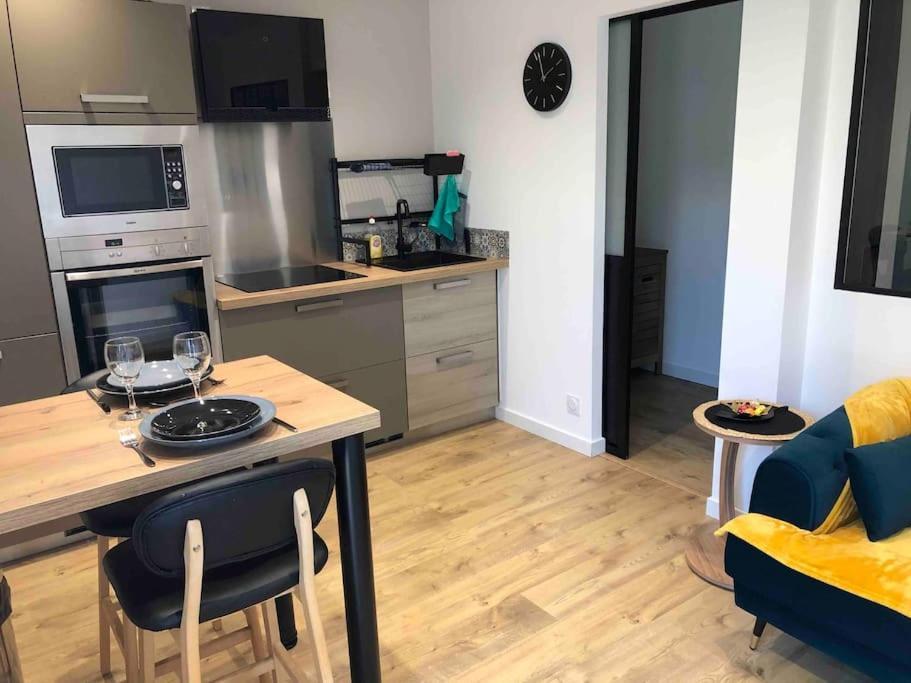 Maisonnette Avec Terrasse Argences المظهر الخارجي الصورة