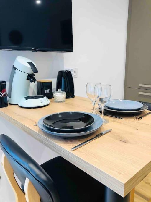 Maisonnette Avec Terrasse Argences المظهر الخارجي الصورة